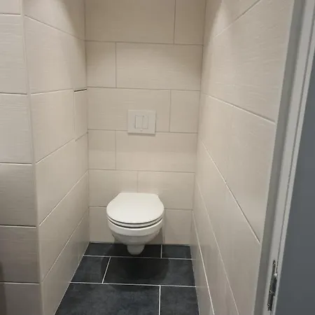 Haus Lowe Апартаменты *