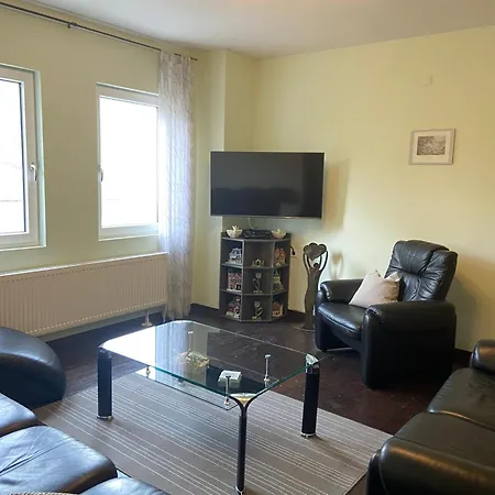 Haus Lowe Апартаменты Зенхайм