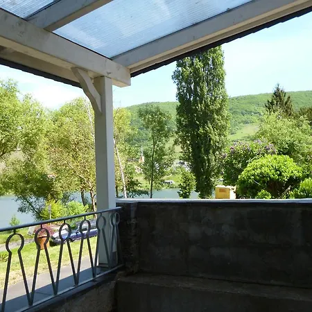 Haus Lowe * Зенхайм