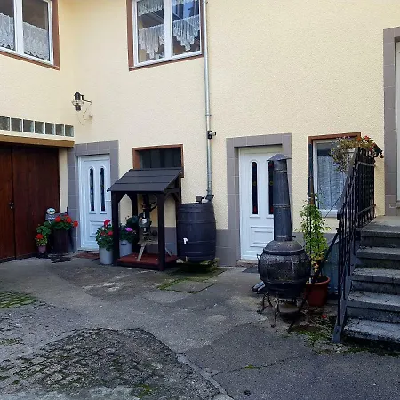 Haus Lowe Apartment *