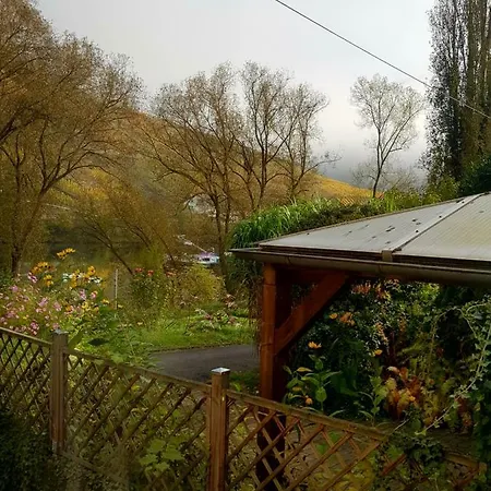 Апартаменты Haus Lowe Зенхайм