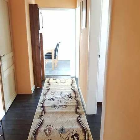 Haus Lowe Апартаменты